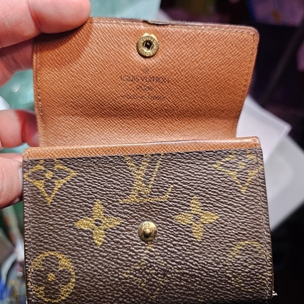 EUC Louis Vuitton Compact Wallet - Picture 4 of 9